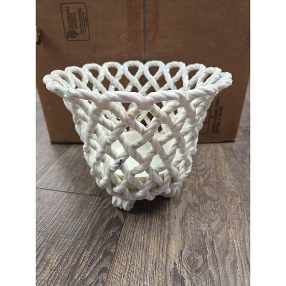 Vintage White & Green Porcelain Lattice Rope Basket Spain Simple Cottage Core - Picture 1 of 8